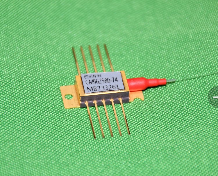 梓冠供應氣體檢測激光器760nm波長穩(wěn)定、BF14尾纖式