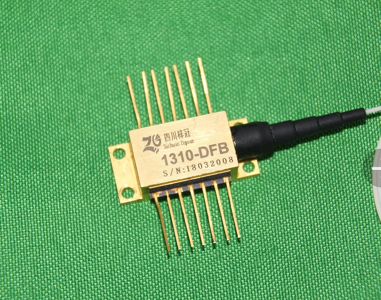 梓冠光電40mw蝶形激光器高輸出功率14針DFB廠家批量供貨