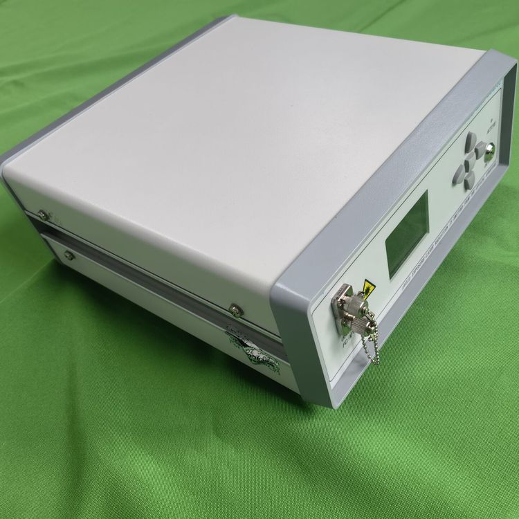 梓冠光電2um放大器2W高功率輸出寬工作波長(zhǎng)用于相干探測(cè)系統(tǒng)相干合成