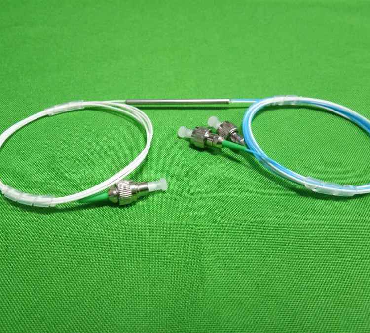 梓冠光電PM保偏光纖耦合器低損耗現(xiàn)貨打包生產(chǎn)廠家