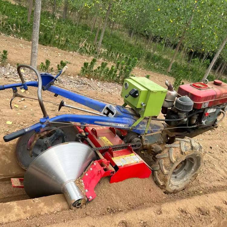 手扶車草莓開溝機(jī)方便操作旋耕松土機(jī)開溝起壟機(jī)富民