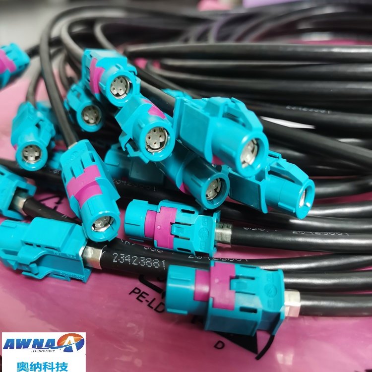 奧納科技定制低損耗超柔軟穩(wěn)幅穩(wěn)相射頻電纜