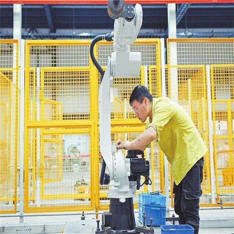 發(fā)那科安川ABB庫卡工業(yè)機器人保養(yǎng)調(diào)試導軌安裝
