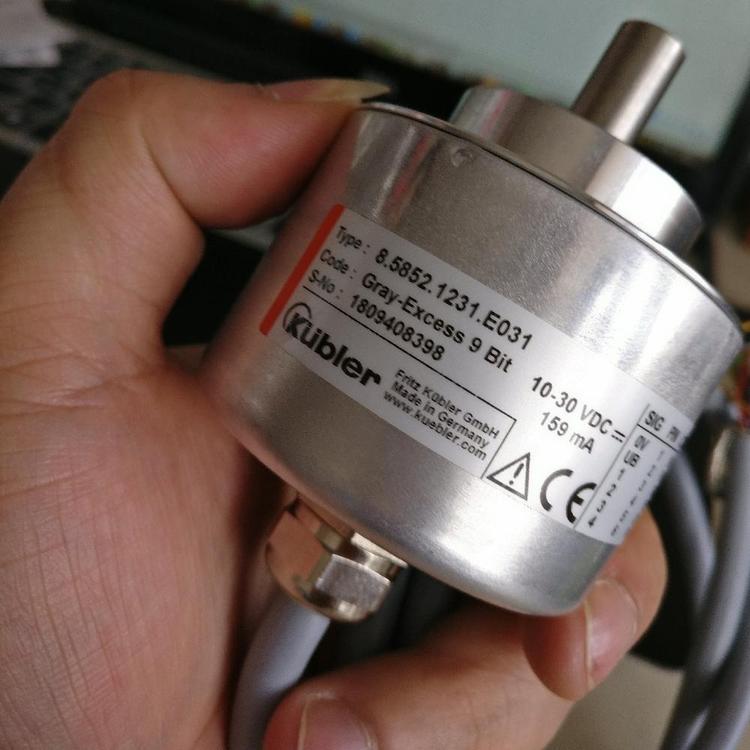 德國(guó)kubler編碼器現(xiàn)貨8.5000.6652.0360編碼器供電10-30VDC