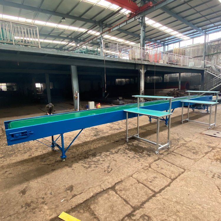 槽型爬坡皮帶機(jī)Facai大慶大型運(yùn)輸機(jī)廠家
