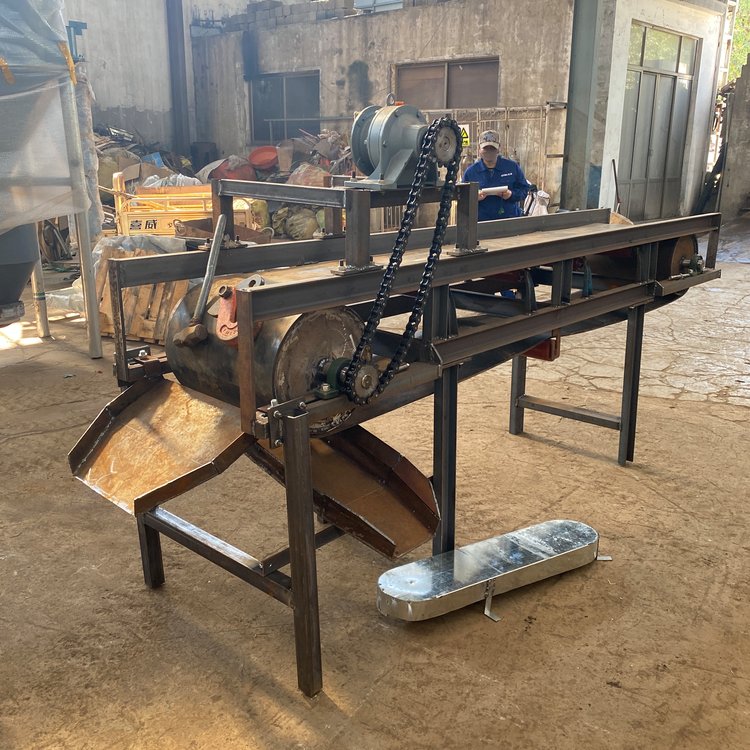 槽式膠帶給料機(jī)Facai邯鄲裝袋糧食輸送機(jī)