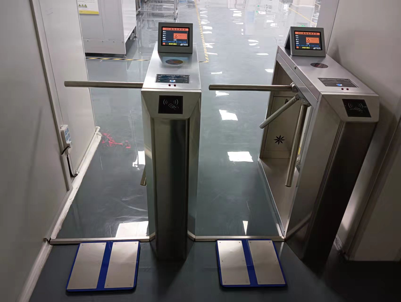 工廠防靜電ESD門禁支持人臉指紋二維碼刷卡多種識(shí)別系統(tǒng)通過