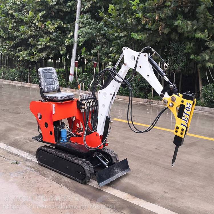 可以帶破碎錘的微型挖機08小型挖機帶炮錘替代人工的小鉤機
