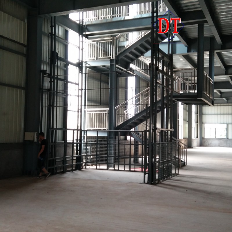 全新鋼結(jié)構(gòu)廠房加裝液壓升降機導軌式載貨電梯電動升降平臺