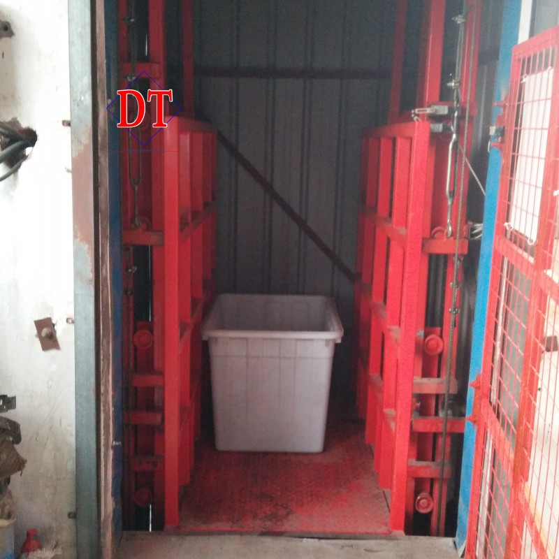 工廠定制小型升降機(jī)迷你液壓貨梯電動導(dǎo)軌式提升機(jī)