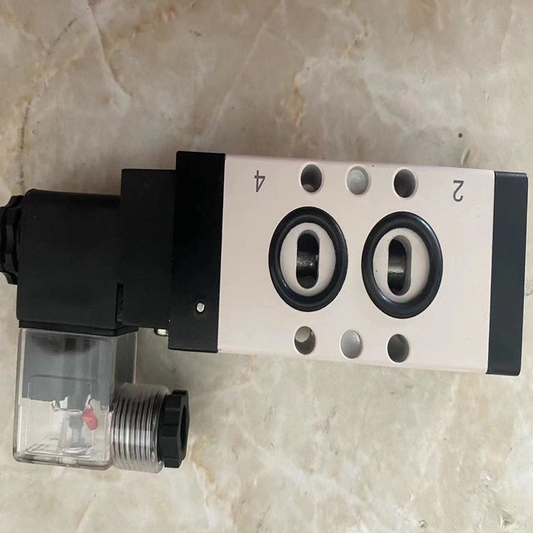 ARK三通直動(dòng)型電磁閥KSV101-L-6-DC12V-A氣控閥