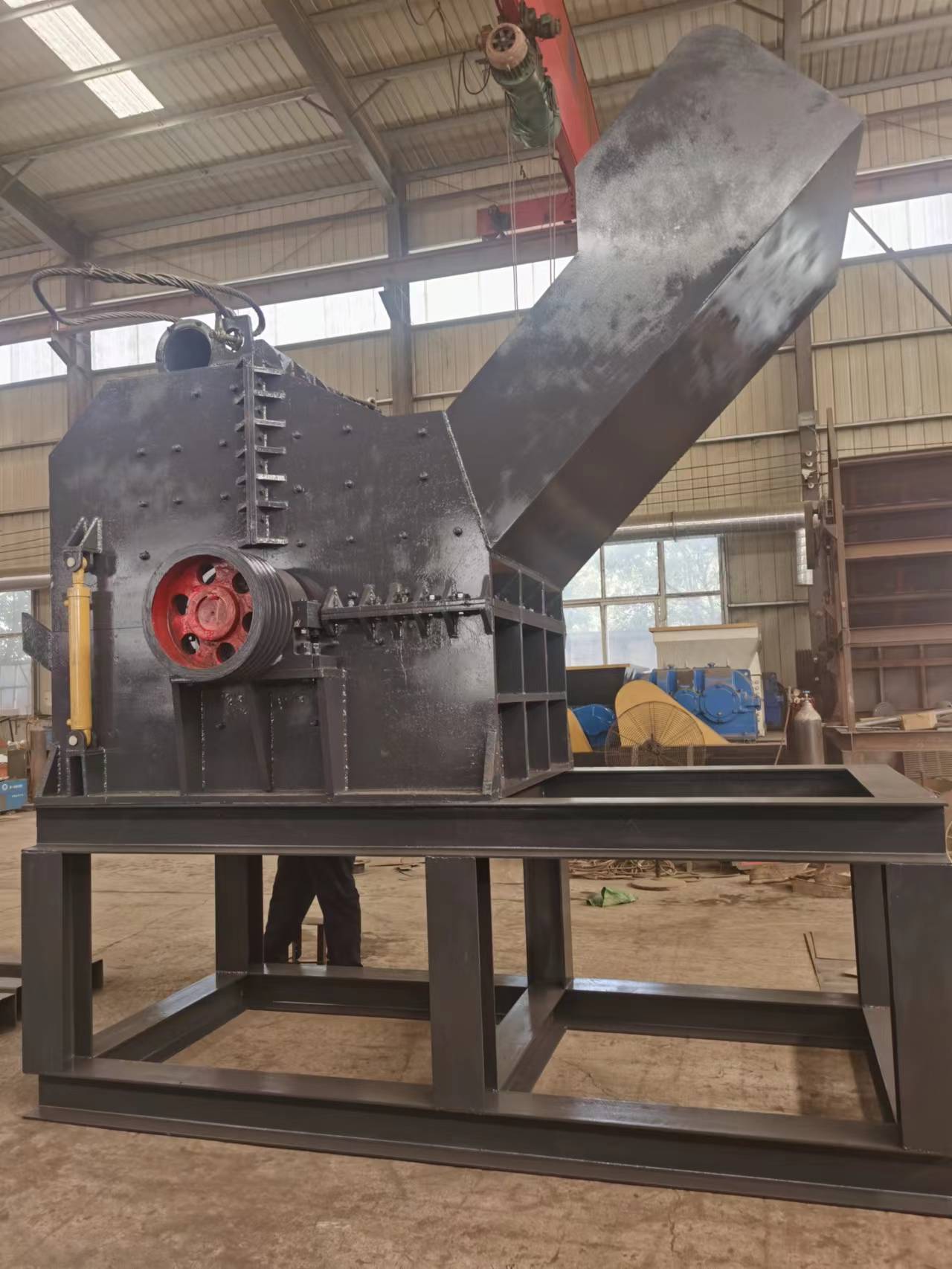 重型金屬破碎機多功能廢舊破碎設(shè)備運行穩(wěn)定使用壽命長鑫悅