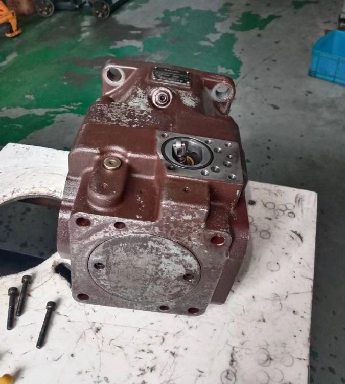 專業(yè)維修力士樂液壓油泵A11VO75用于路面機械鉆機