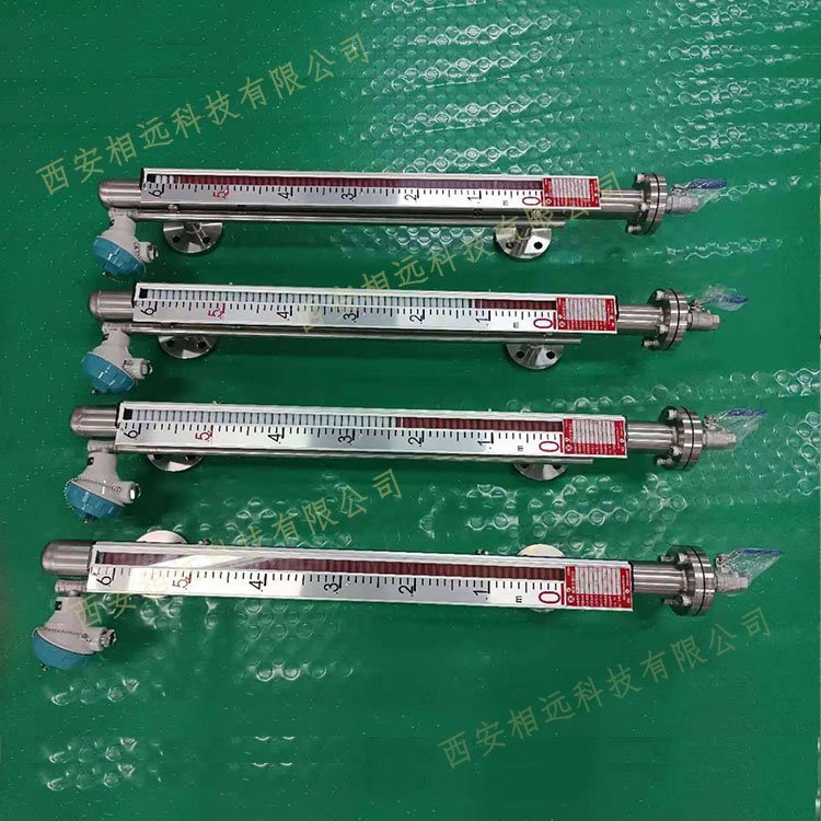 相遠(yuǎn)自動加氨裝置高低位報警側(cè)裝磁翻板柱液位計304不銹鋼