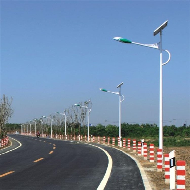 6米太陽能燈定做多陰雨天太陽能路燈防水燈頭品類多