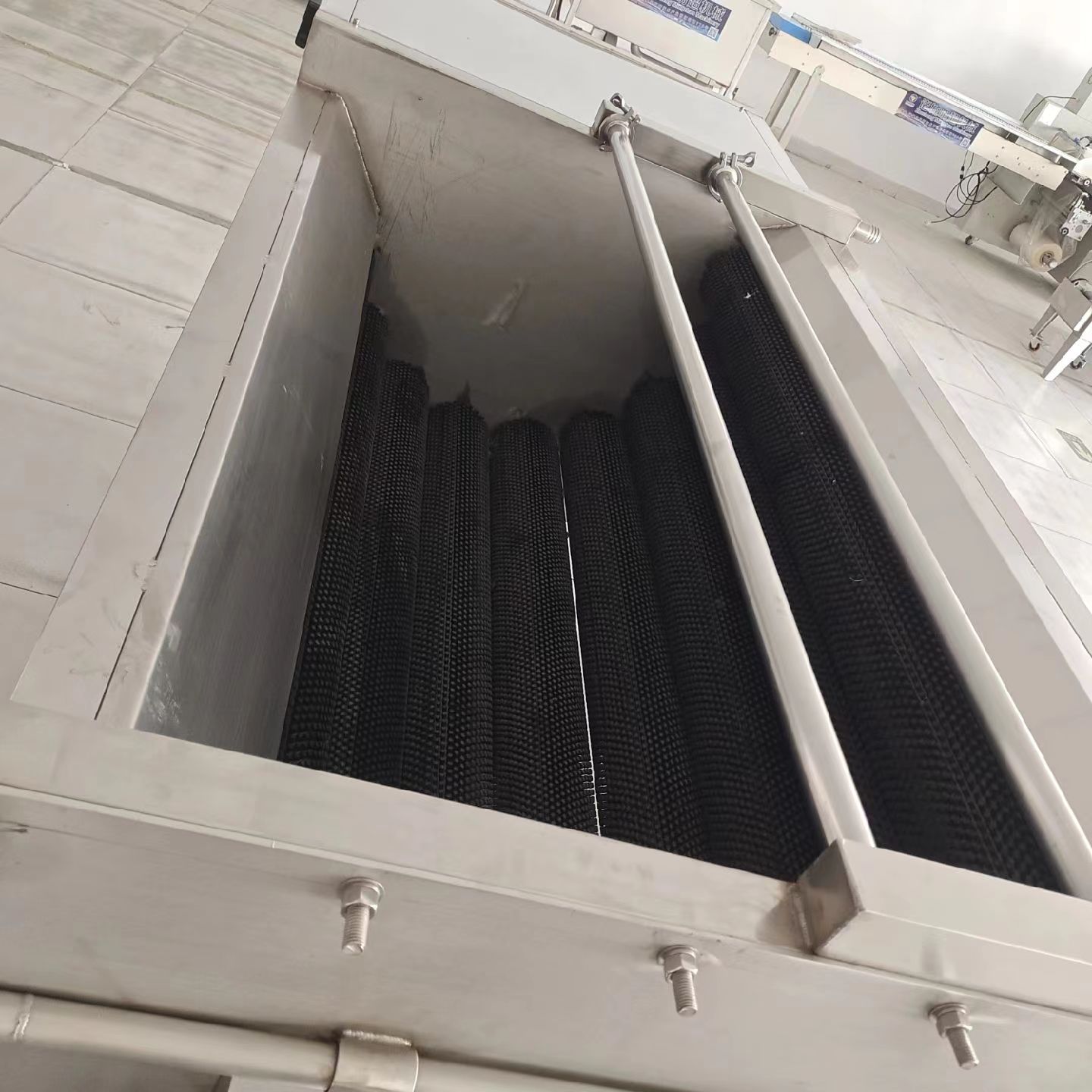 明超機(jī)械馬蹄毛輥清洗機(jī)全自動花生清洗機(jī)核桃去泥清洗設(shè)備