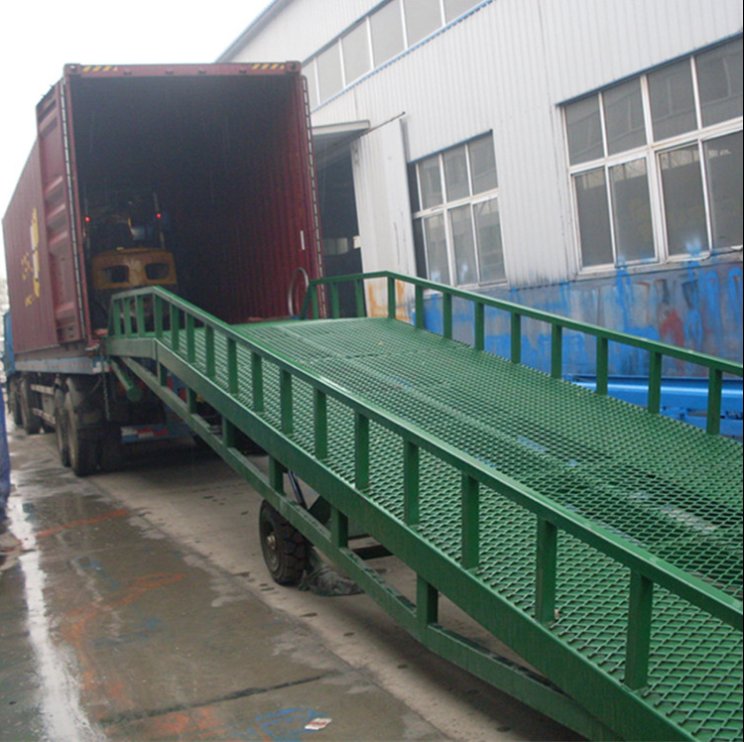 浩龍機(jī)械移動(dòng)式液壓登車橋叉車集裝箱裝車平臺(tái)倉(cāng)庫(kù)裝貨過(guò)道橋