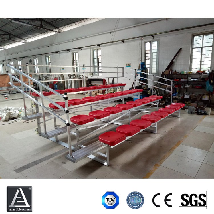室內(nèi)小型臨時看臺鋁合金結(jié)構(gòu)帶輪帶護欄4層37座固定簡易座椅