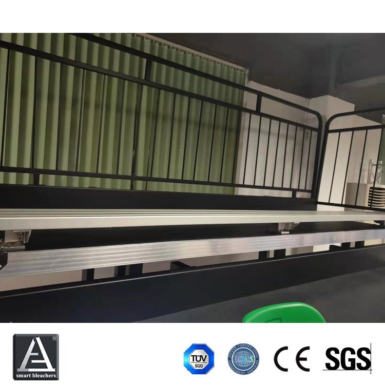 2層小型手動(dòng)伸縮看臺(tái)廠家直供室內(nèi)籃球場(chǎng)邊臨時(shí)折疊觀眾座椅