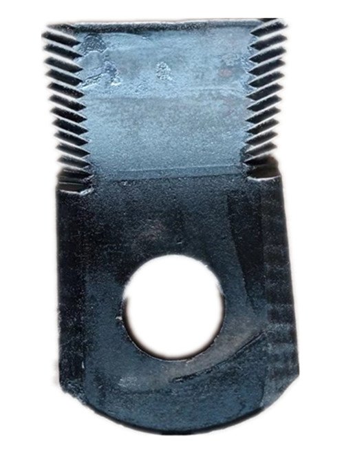定制農(nóng)業(yè)機(jī)械玉米收割機(jī)配件碎草機(jī)鋸齒還田機(jī)刀片孔20長8公分