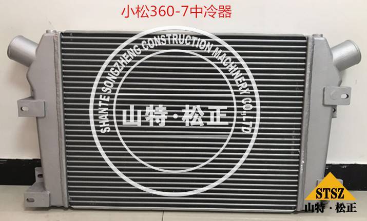 6D105發(fā)動(dòng)機(jī)水泵6138-61-1401、發(fā)動(dòng)機(jī)件