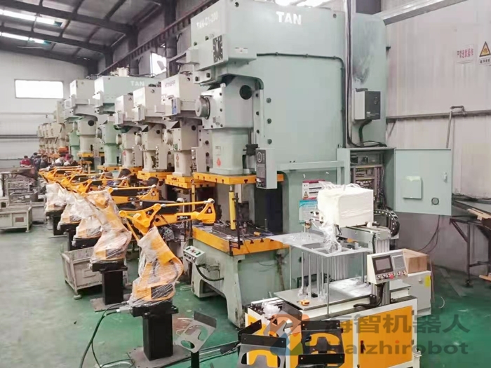 自動(dòng)沖床機(jī)械手自動(dòng)化五金沖壓送料機(jī)器人設(shè)備