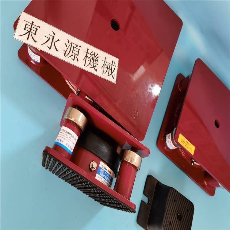 織繩機(jī)防震墊，橡膠刀模啤機(jī)防振墊，制袋機(jī)防震裝置找東永源
