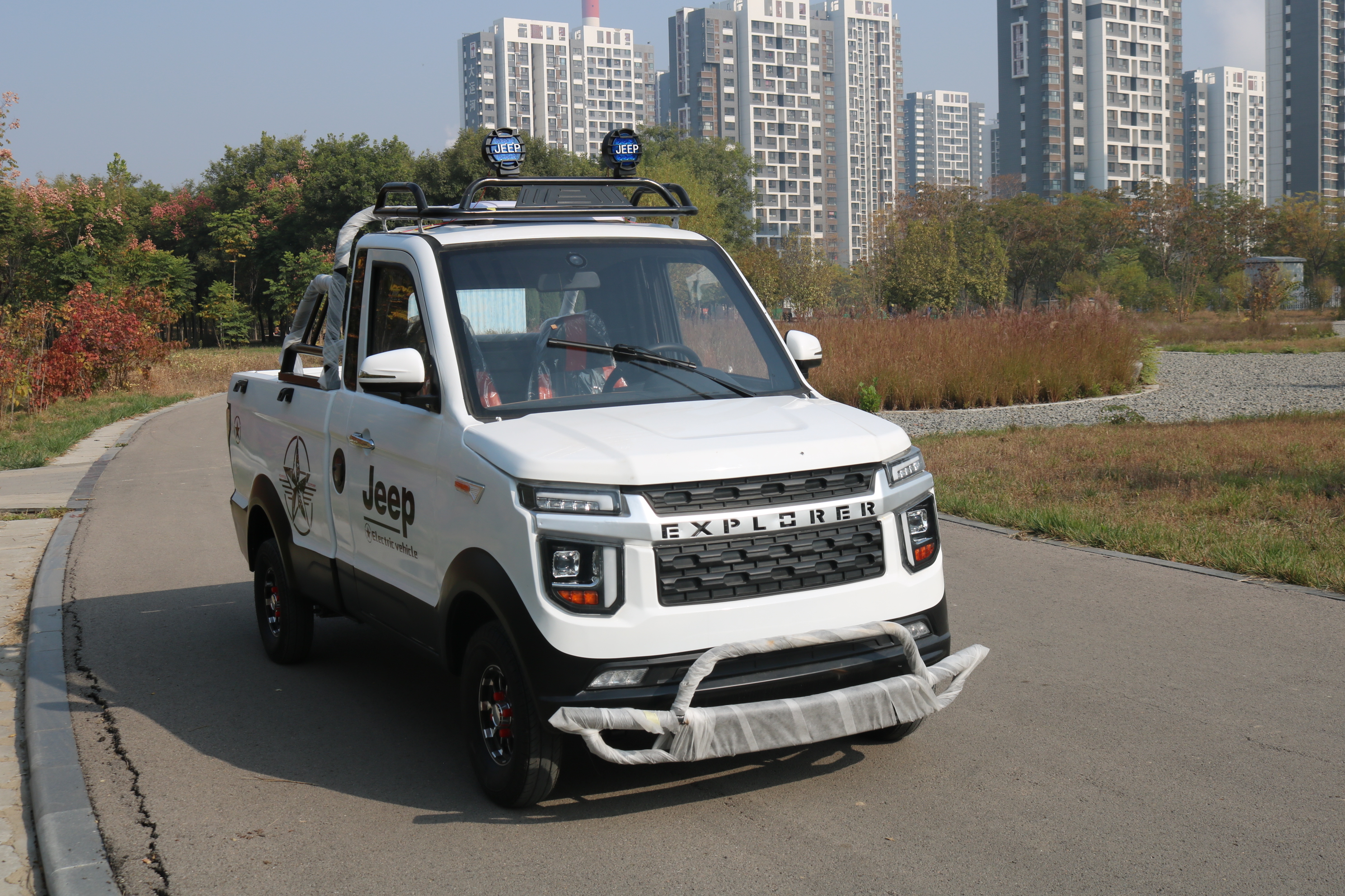 2022新型單排皮卡車全封閉觀光車五門四座電動(dòng)汽車