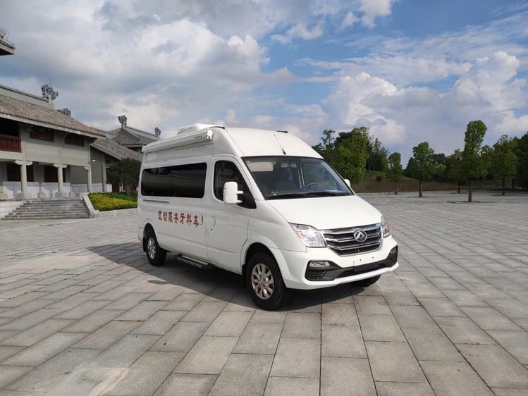 市區(qū)流動(dòng)牙科車(chē)口腔檢查治療就診車(chē)上汽大通V80牙科常識(shí)宣傳車(chē)