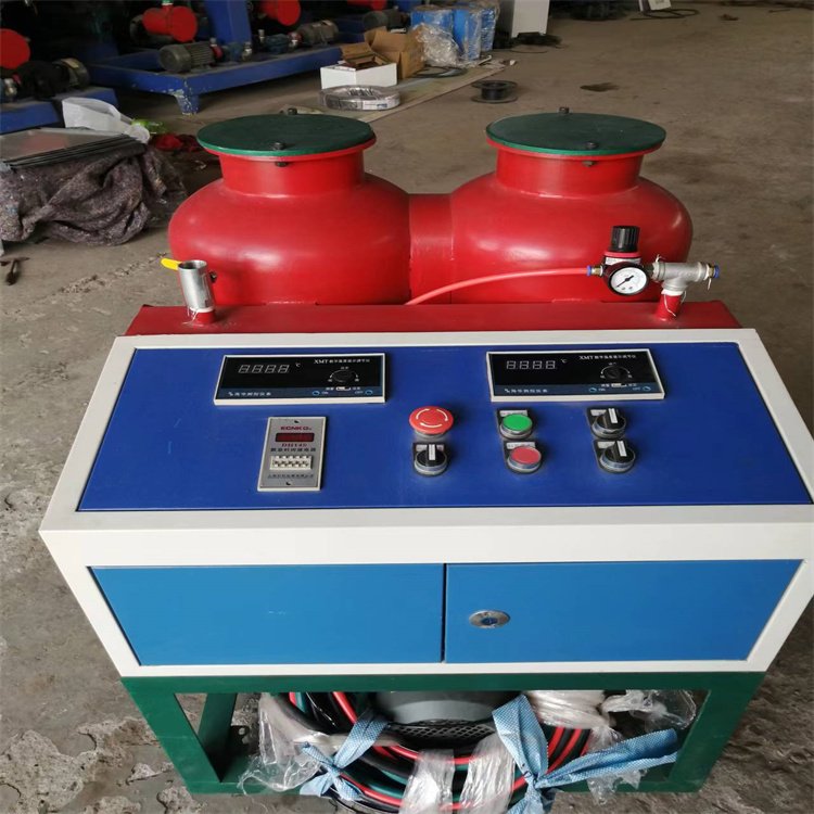 冷庫外墻低壓小型聚氨酯噴涂機可對夾層進行自由保溫發(fā)泡填充