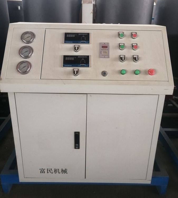 箱體填充發(fā)泡中型聚氨酯高壓補(bǔ)口機(jī)設(shè)備保溫隔熱