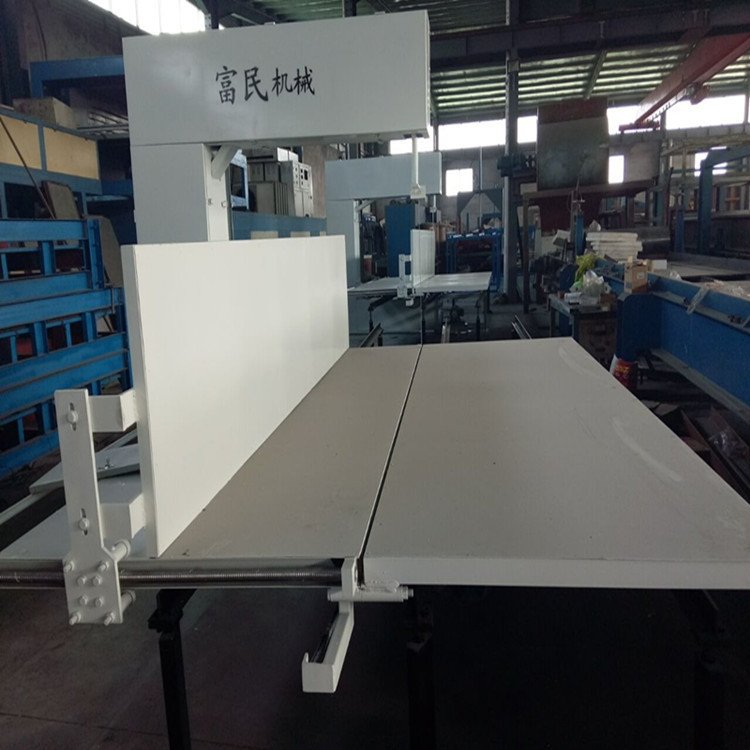 伺服電機(jī)定位板材成型巖棉板自動切割機(jī)設(shè)備玻璃棉裁條機(jī)