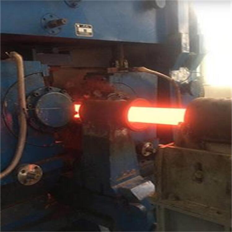 棒料鍛造感應(yīng)爐圓鋼中頻感應(yīng)電爐鋼棒鍛打加熱電爐中頻爐