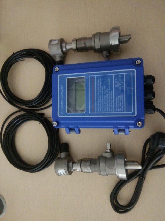 青浦四氟電磁管道流量計