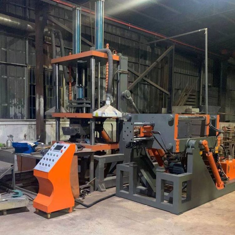 坤泰鑄機，全自動生產(chǎn)鋁鑄件鋁合金重力澆注機
