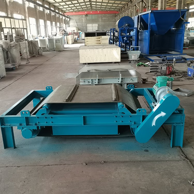 永磁除鐵器廠家較低耗能自動(dòng)卸鐵強(qiáng)力除鐵貨源充足