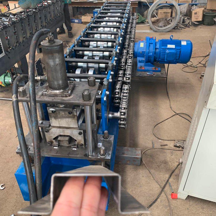 全自動(dòng)光伏水槽機(jī)彩鋼壓瓦機(jī)金屬成型機(jī)亞峰機(jī)械