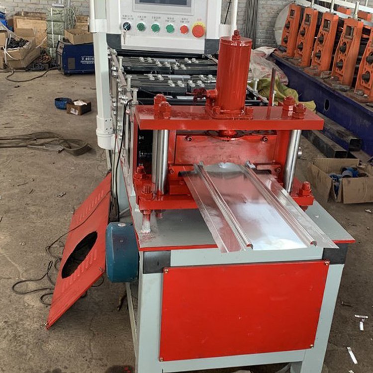 鋁箔地暖管成型機(jī)亞峰機(jī)械金屬管壓瓦機(jī)卡槽設(shè)備