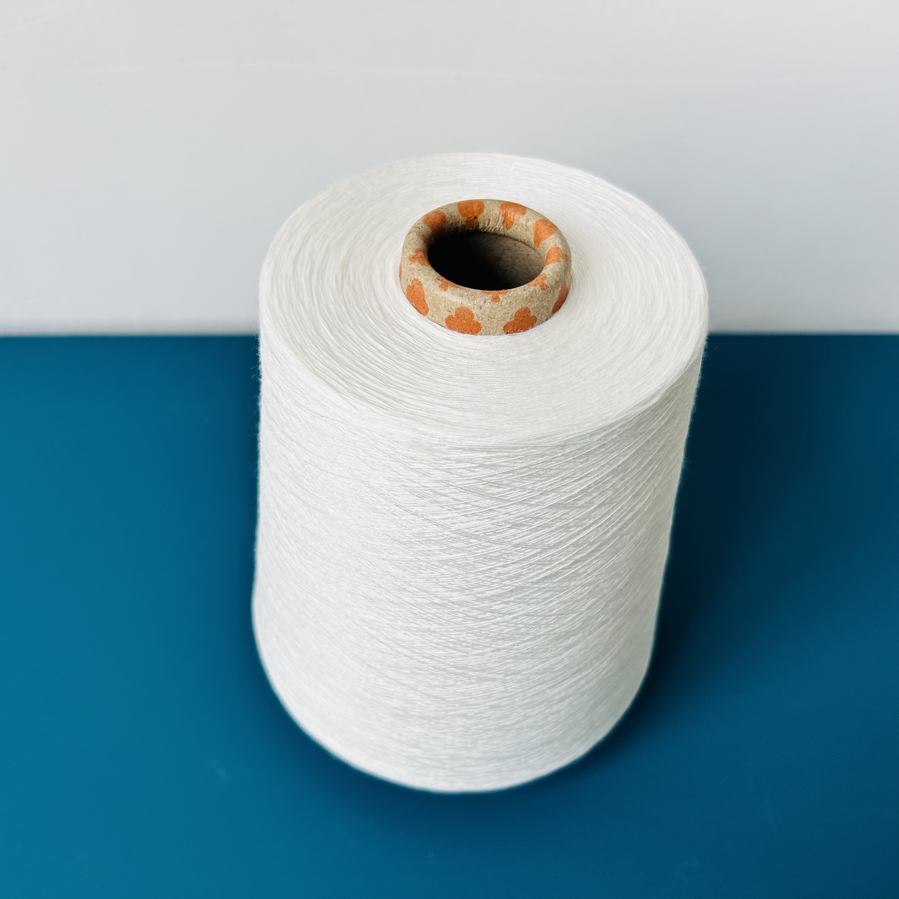 澤宇紡織白竹炭65\/jc3521s32s40s環(huán)錠紡滌綸基吸濕消臭紗