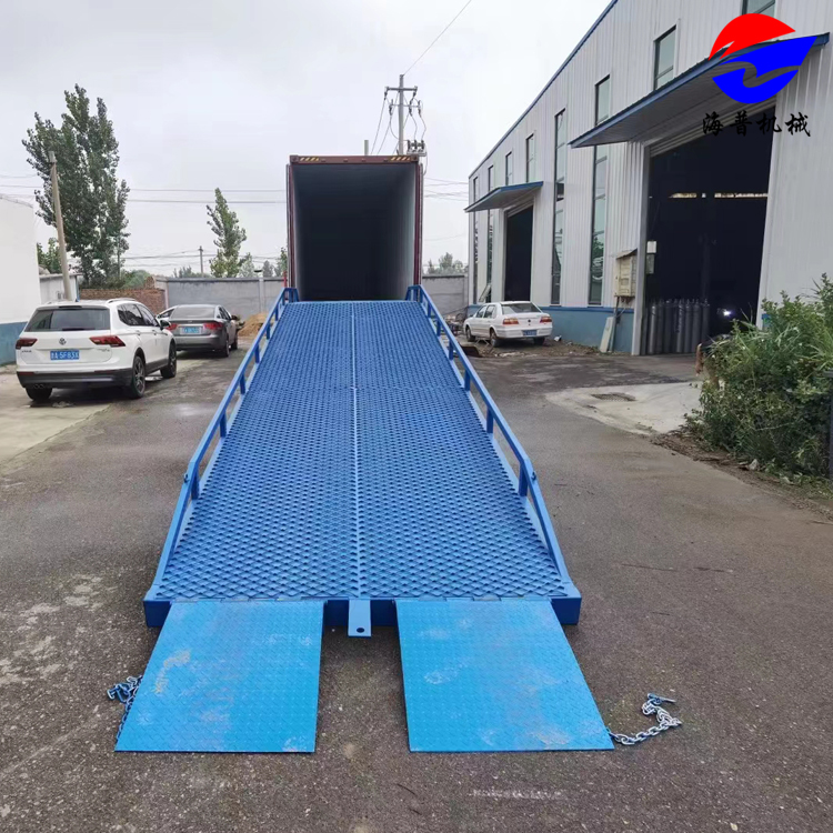 集裝箱移動(dòng)式登車橋倉庫液壓式裝卸貨平臺叉車卸車斜坡升降機(jī)