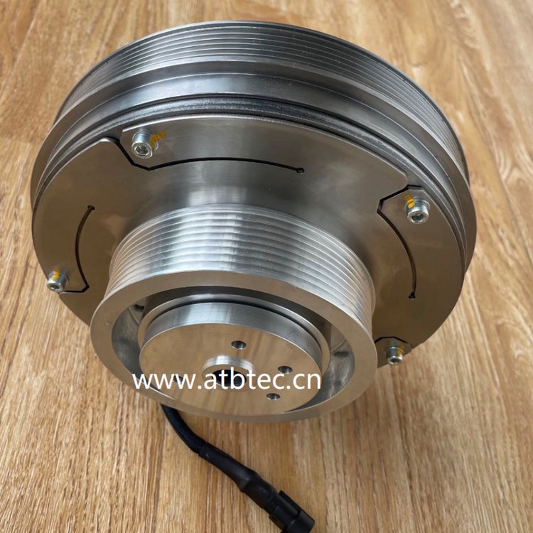 HEID電磁離合器，用于發(fā)動(dòng)機(jī)前、后端動(dòng)力輸出連接與控制