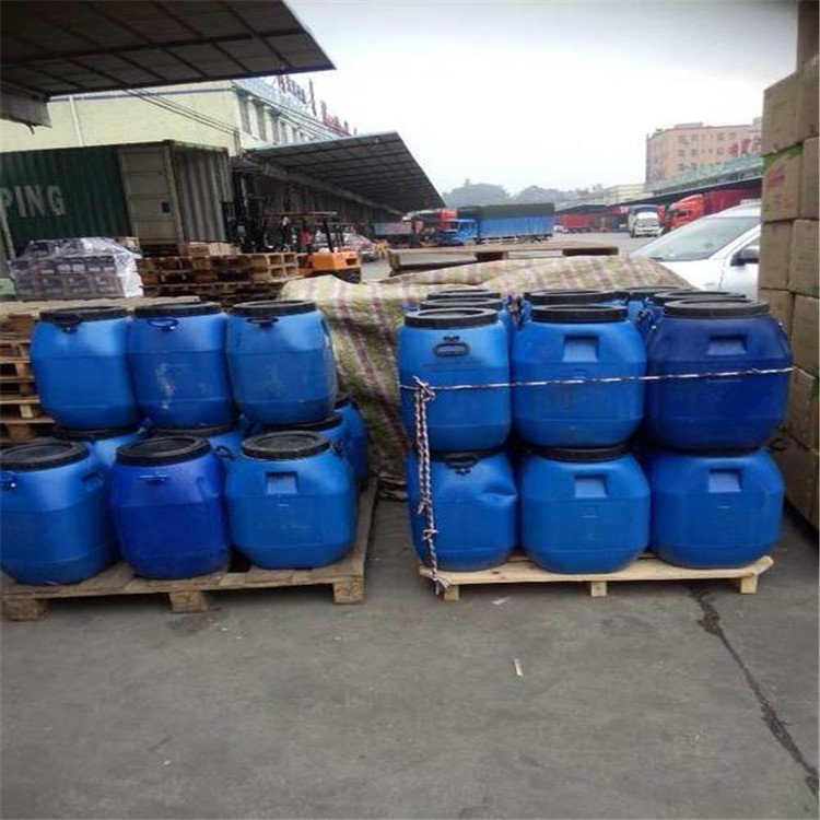 外露型紅橡膠防水涂料廠家全國供應(yīng)柔韌性好耐候性強(qiáng)