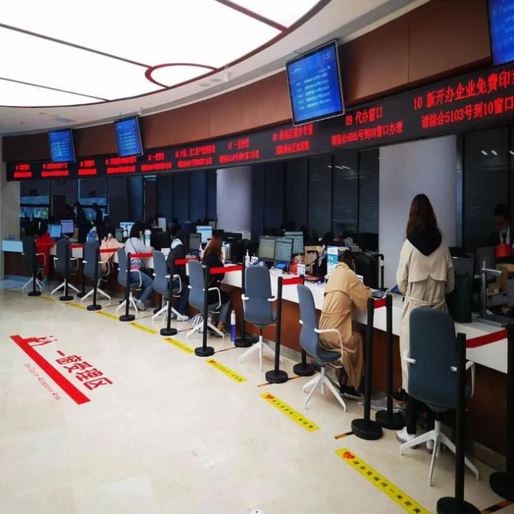 質(zhì)德隆led窗口屏戶外壁掛式顯示屏安裝維護(hù)廠家批發(fā)