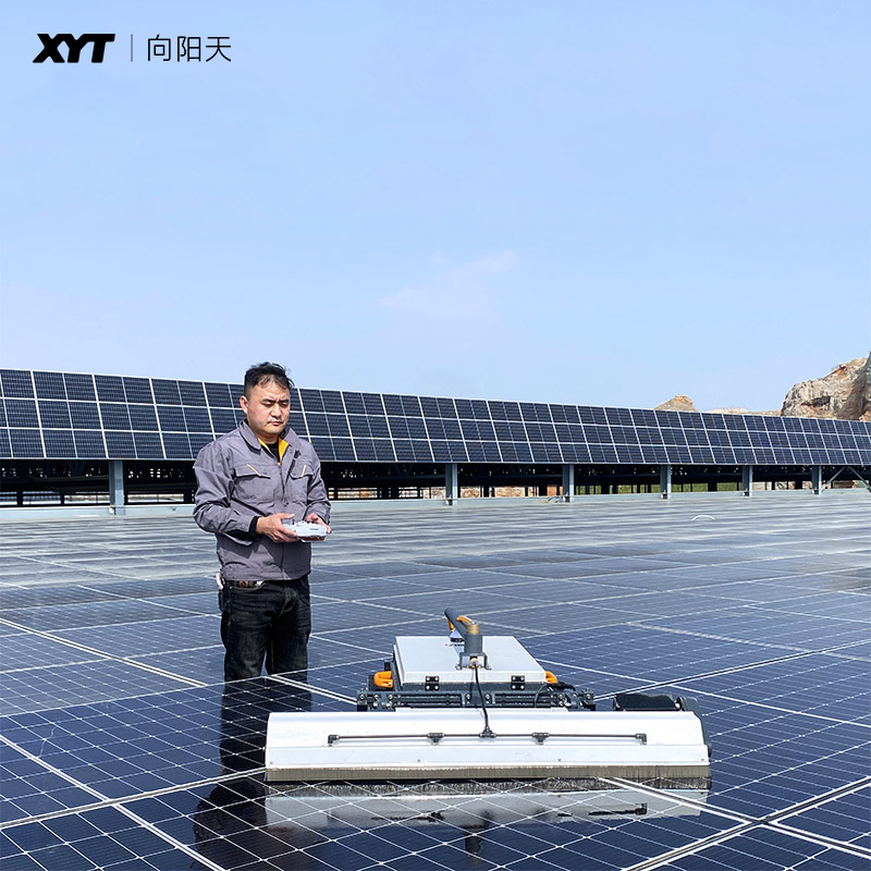 智能遠(yuǎn)程遙控光伏清洗機(jī)器人屋頂平鋪式光伏電站干洗水洗清洗機(jī)器