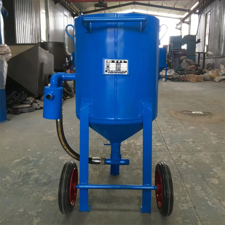 小型噴砂機(jī)設(shè)備生產(chǎn)廠家戶外開放式手持噴砂設(shè)備油罐車清潔處理
