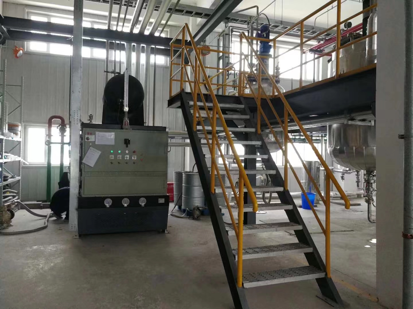 CT4防爆油式模溫機(jī)組反應(yīng)釜夾層加熱用電導(dǎo)熱油爐