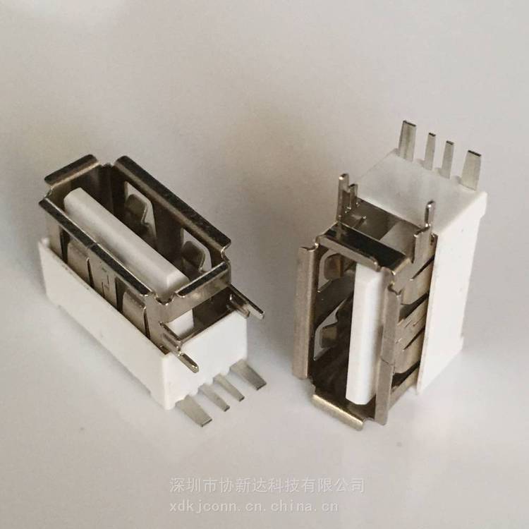大電流4P側(cè)插母座USB2.0側(cè)立式DIP快充5A插座A母90度側(cè)立式插件端子加寬卷邊