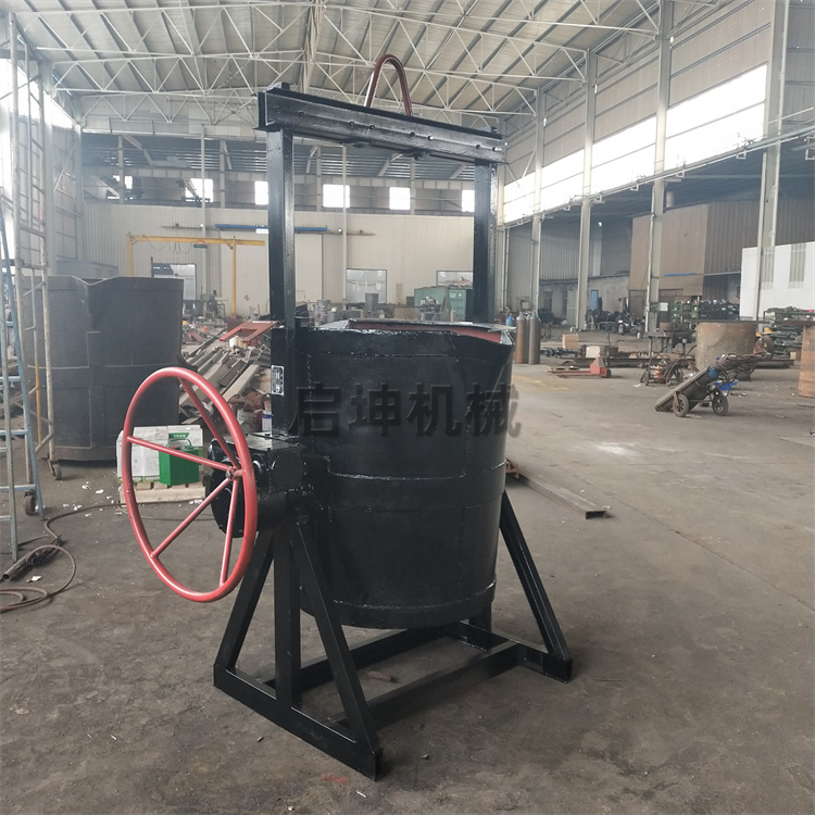 傾轉(zhuǎn)式升降鐵水包操作簡(jiǎn)單鐵水包烘包預(yù)熱規(guī)格來(lái)圖定制