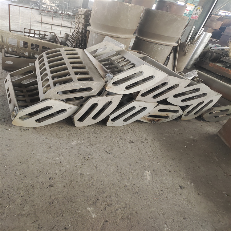 電解鋁渣天車(chē)抓斗ZG40Cr25Ni20選材優(yōu)質(zhì)非常適合鋁廠使用