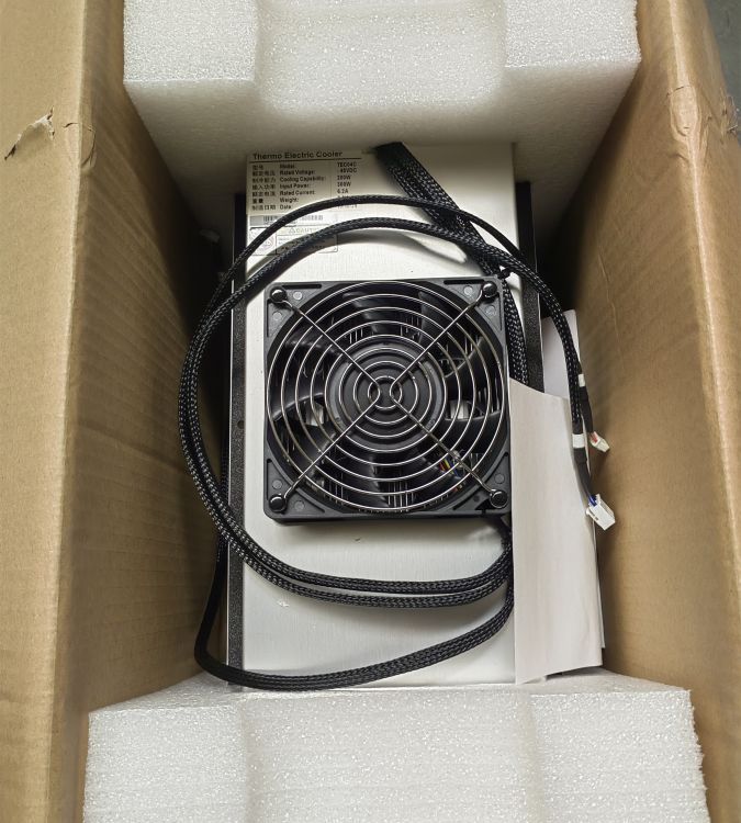 通信室外機(jī)柜TEC04C戶外機(jī)柜半導(dǎo)體空調(diào)200W